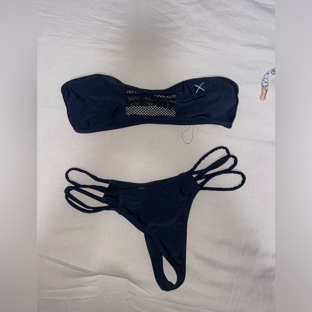 Boutine La top and bottom